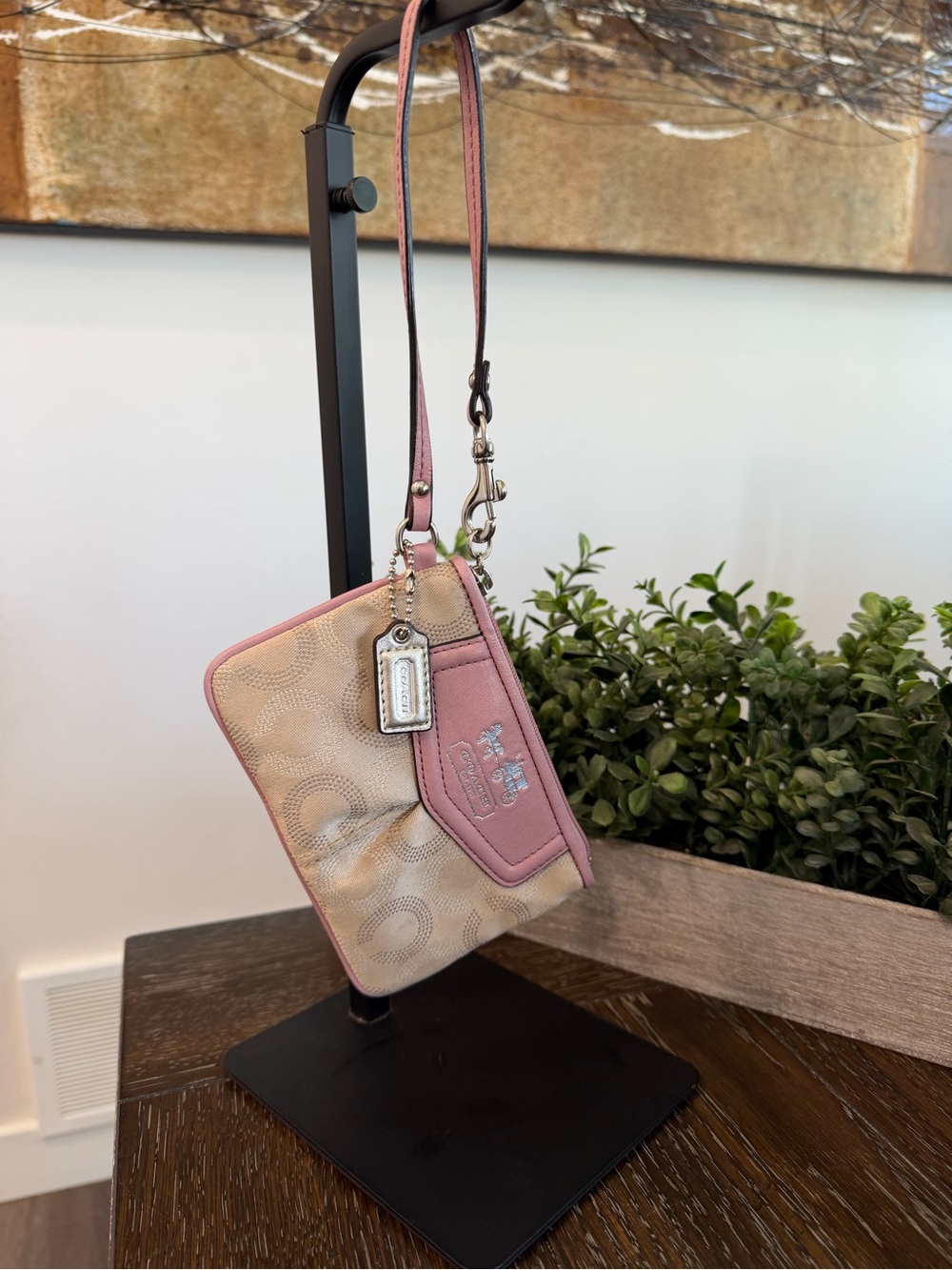 Coach Ashley Beige Signature Wristlet Pink Leather Trim - Picture 2 of 5